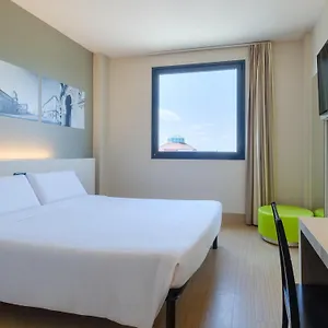 B&B Hotel Ferrara Otel